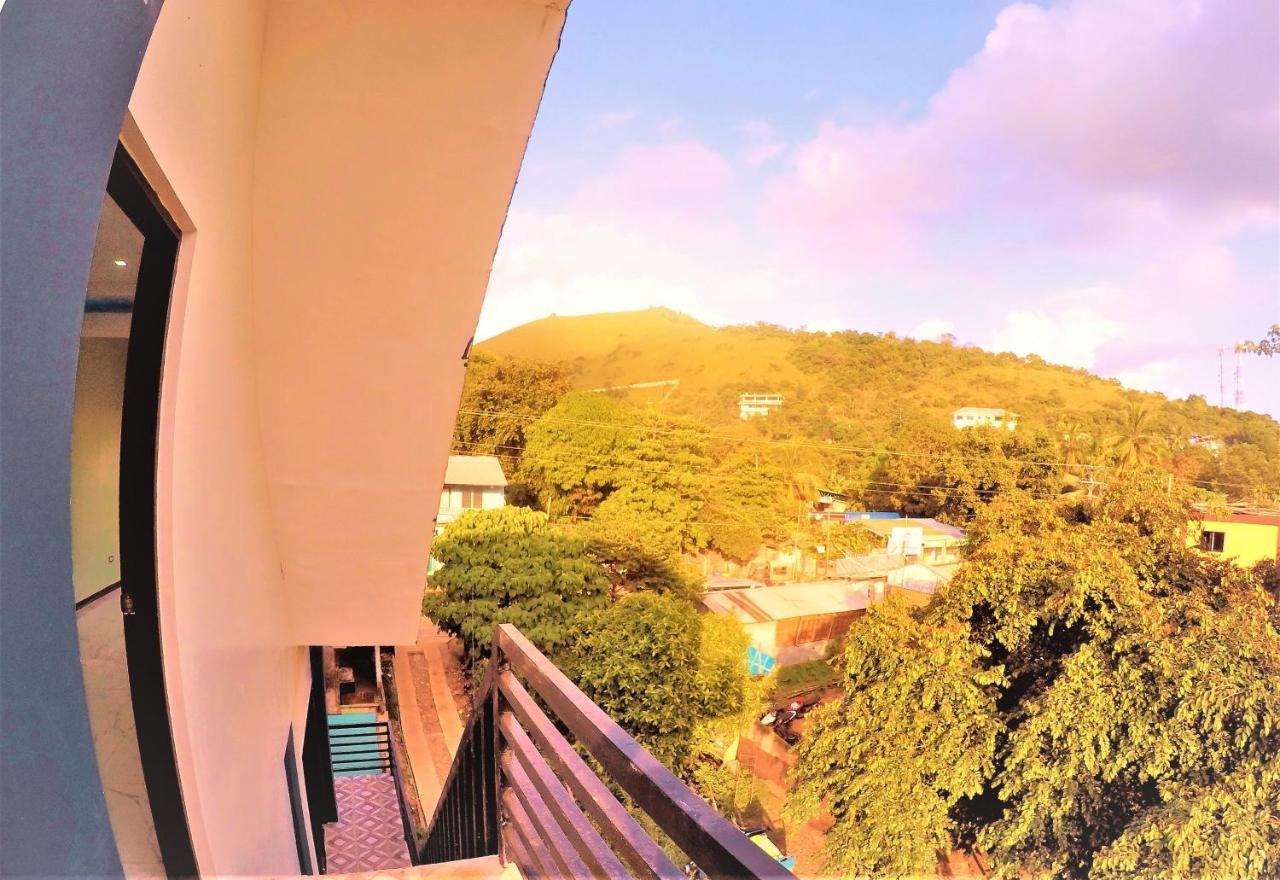 Filcan Hostel/Backpackers Coron Exterior photo