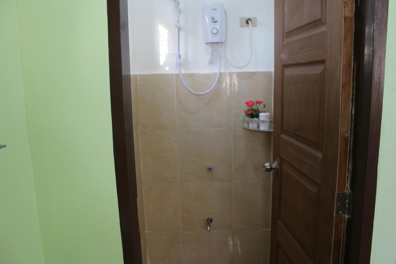 Filcan Hostel/Backpackers Coron Exterior photo